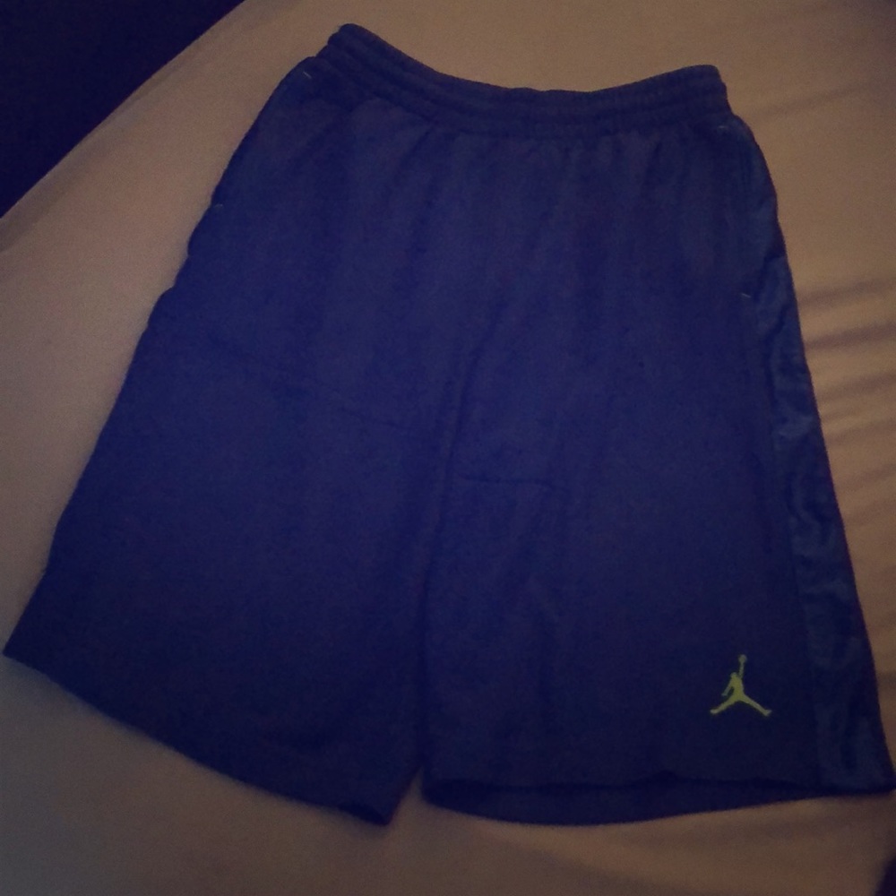 Jordan athletic shorts youth large